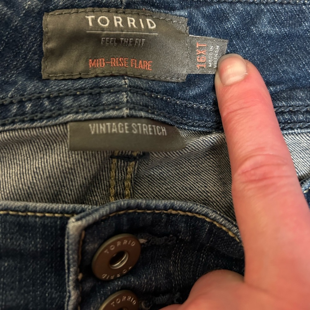 TORRID vintage stretch sz 16XTall mid rise flare jeans.